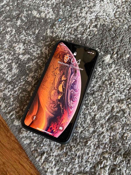 IPhone XS 650 лв без следи от употреба!