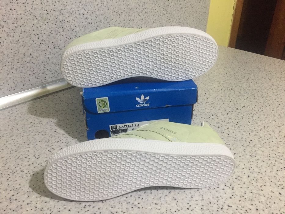 Оригинални Маратонки Adidas Originals Gazelle Light Green