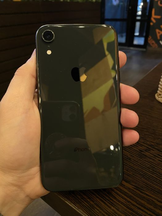 Айфон XR    128 гб