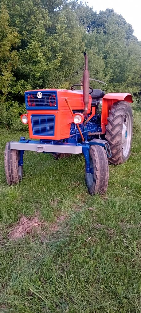 Vând trator utb 45 detine tote actele talon si carte