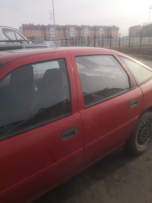 Срочно продам Опель вектора 1993 г