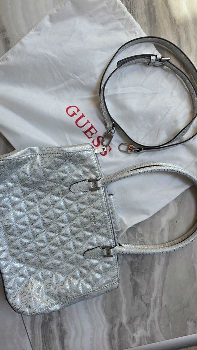 Чанта GUESS - оригинална