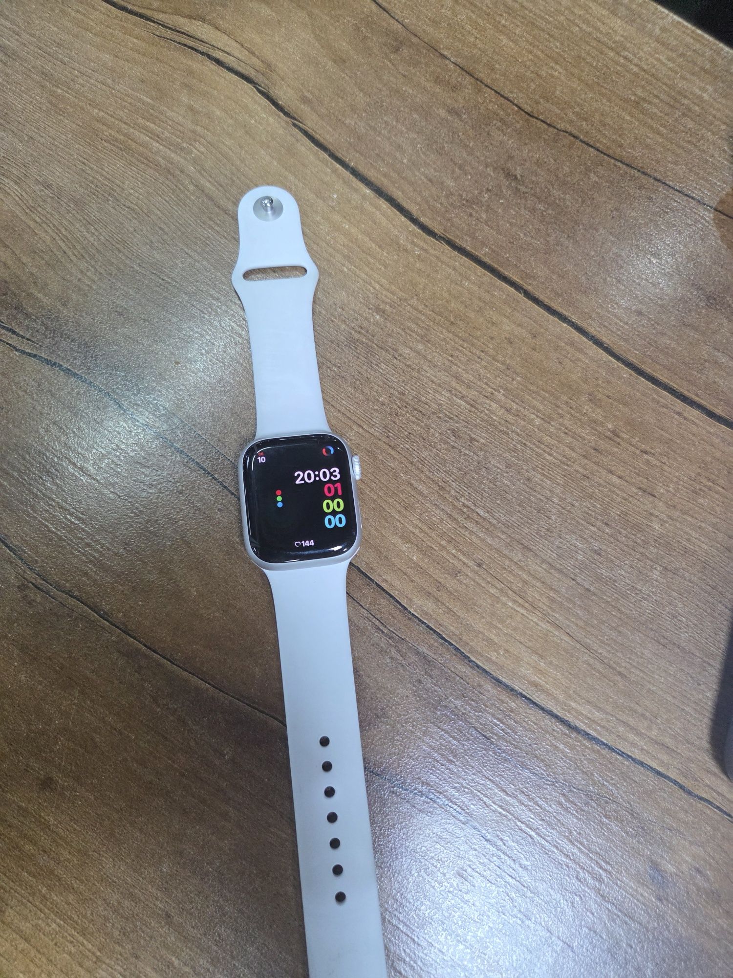 Продам Apple watch 8