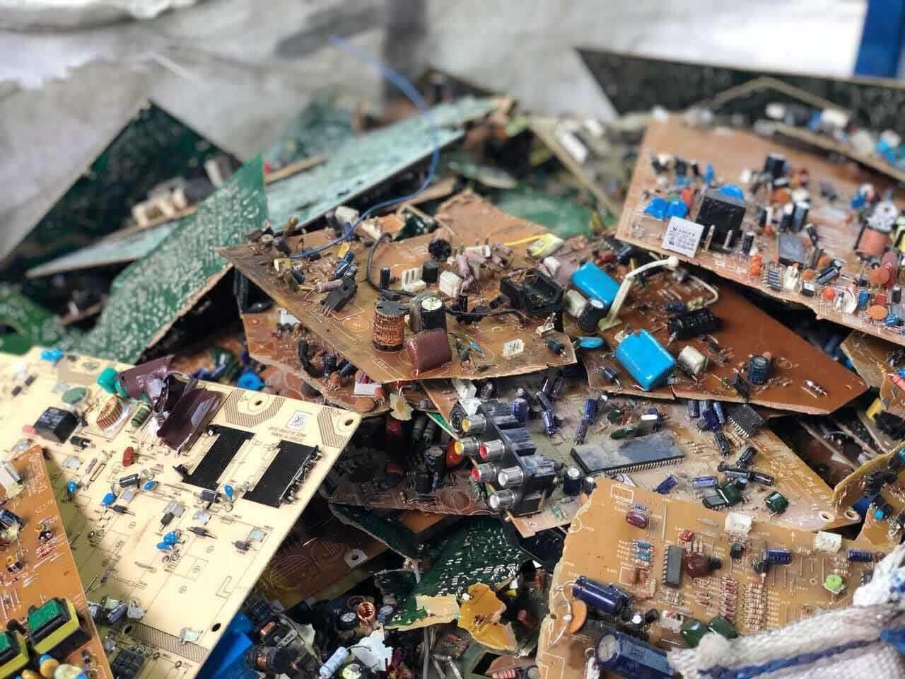 Принимаем платы сломанные не рабочие