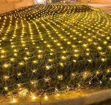 Красива коледна украса за дърво мрежа от лампи