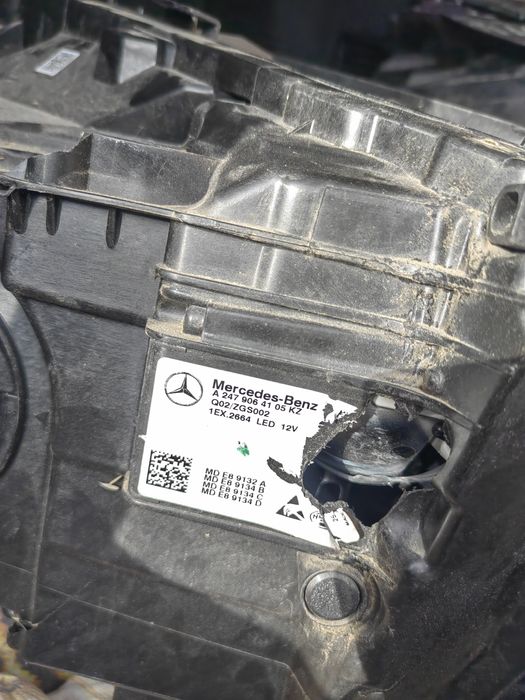 Фар оборудван за части вс по него работи за мерцедес гла.2023