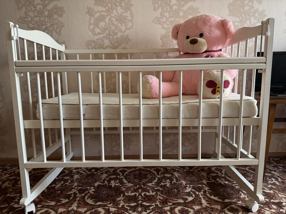 Детская кроватка