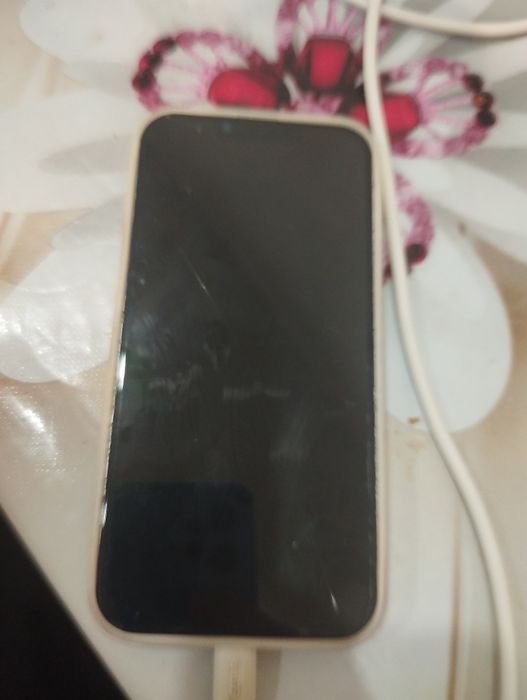 Айфон 13        .