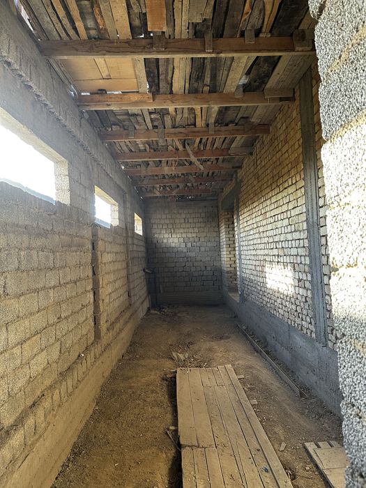 ibn sino karobka uy sotiladi novostroyka karobka xolatda