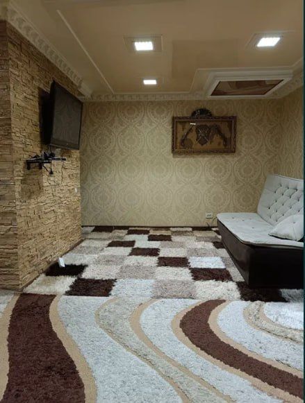 Срочно Продаётся Мукумий 1в2/2/4 с мебелью техникой ремонт хороший !