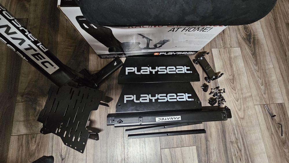 Scaun volan gaming Playseat Evolution Alcantara full box complet