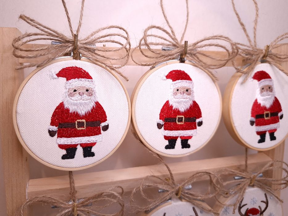 Бродирани коледни играчки за елха