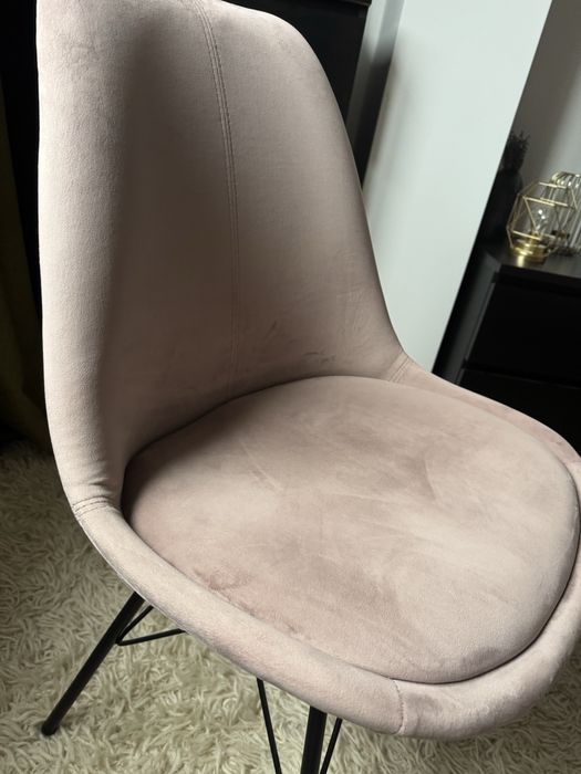 Scaun velur roz pudrat
