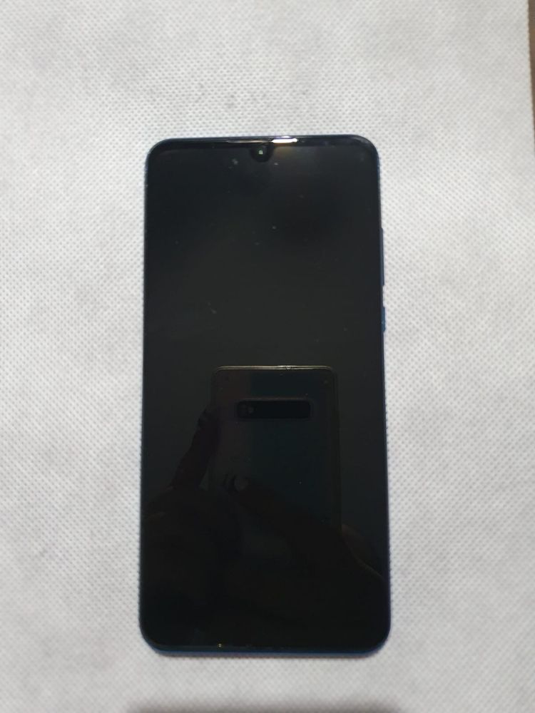 Huawei P30 lite cu casti