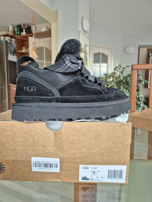 Нови маратонки UGG