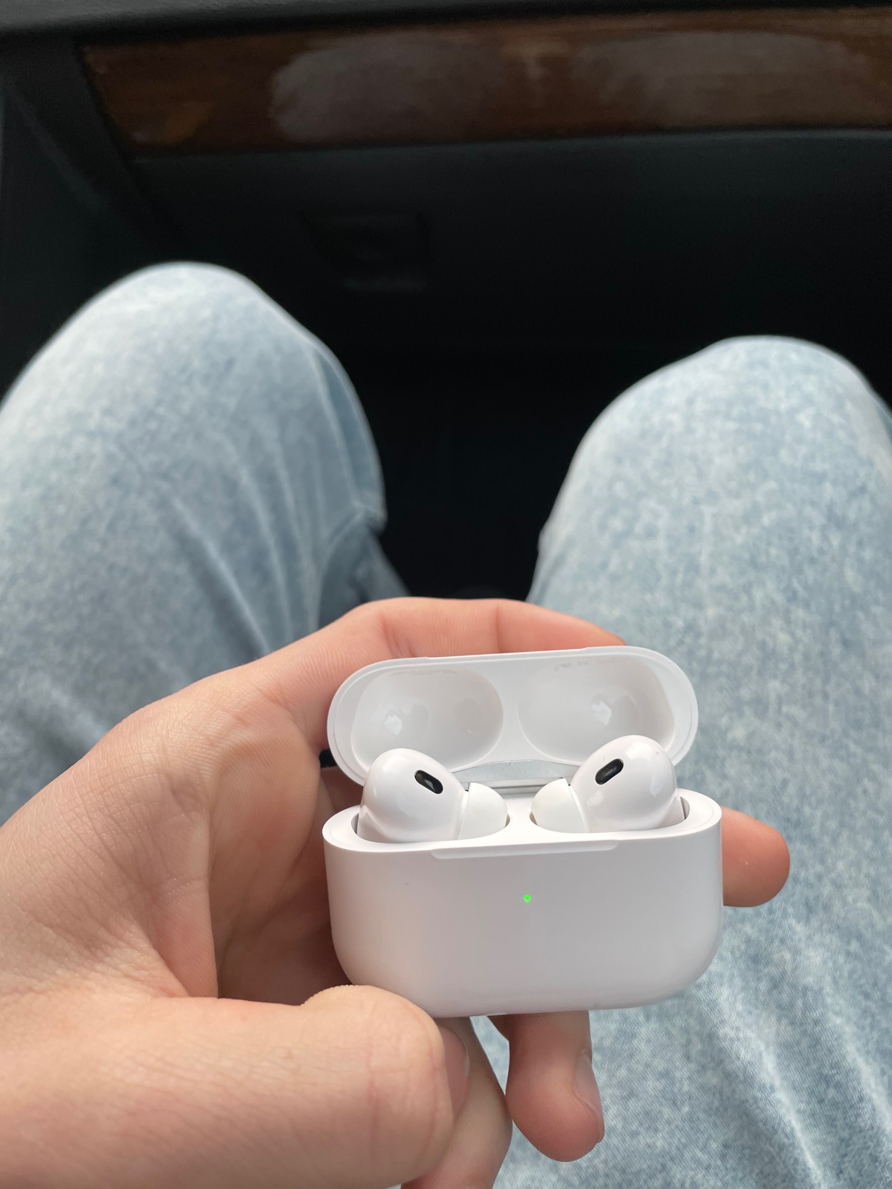 Слушалки Apple Airpods Pro (2nd Generation)