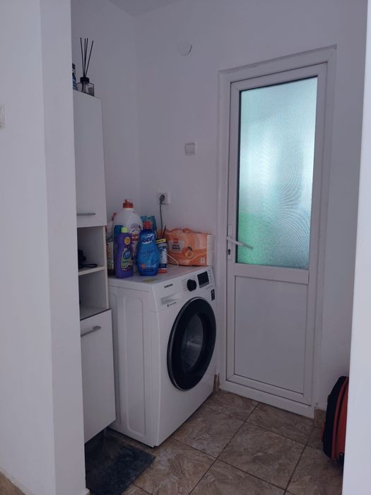 vand apartament cu 3 camere