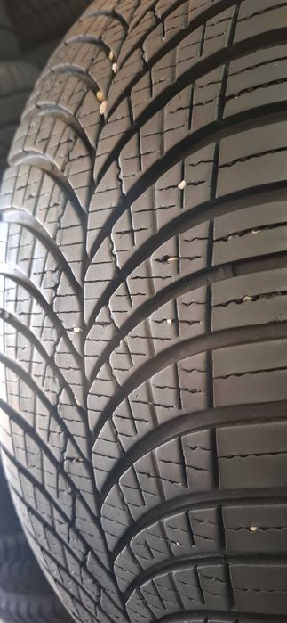 4бр. 215/65/16 Goodyear 6.3mm грайфер, дот 24г. Безплатен монтаж