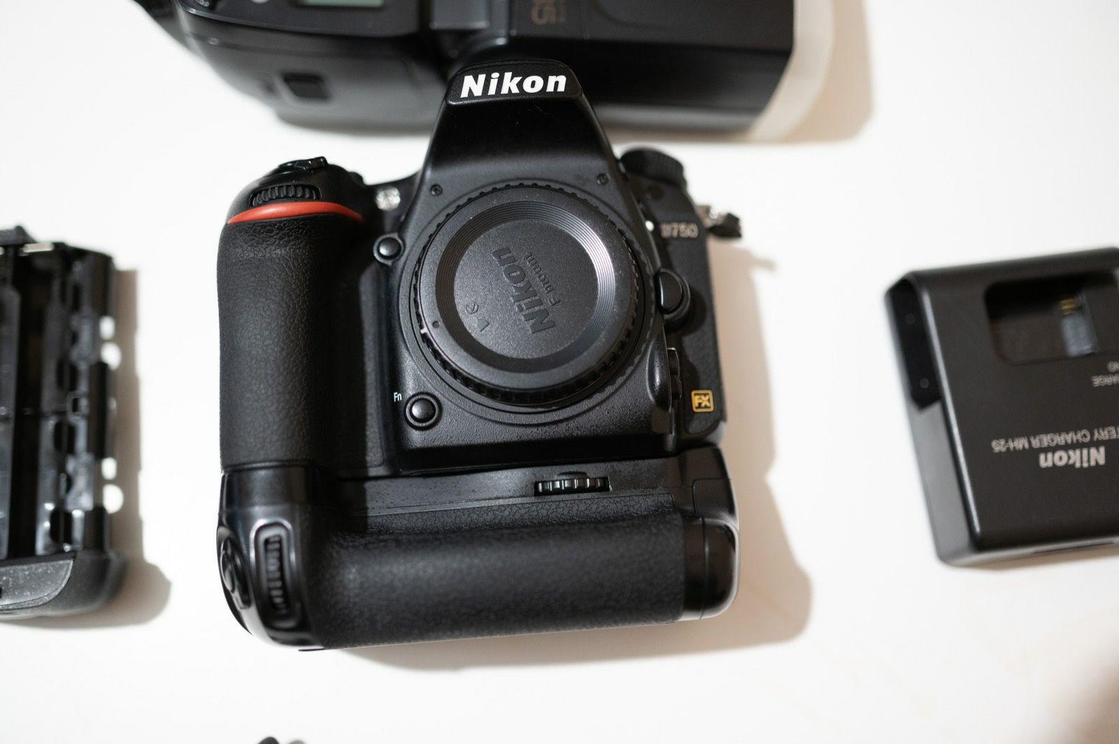 Aparat foto - Nikon D750