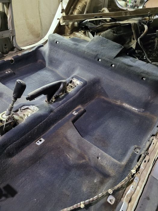 Ковролан, пол на Шкоду Фабия1