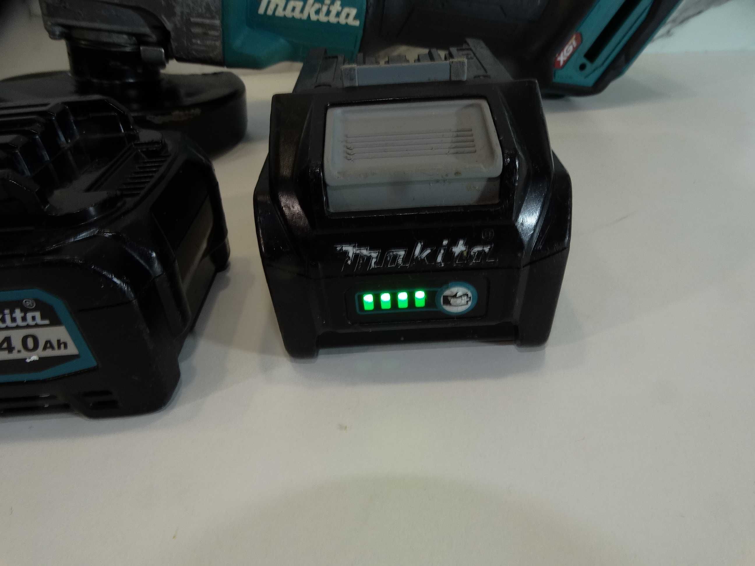 Makita GA 005 / XGT / 40 V - Акумулаторен ъглошлайф