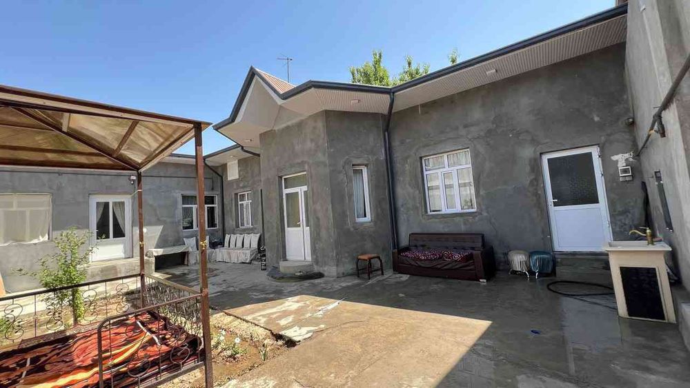 Srochno sotiladi nazarbekda Hovli  2.8 Sotix 65.000$