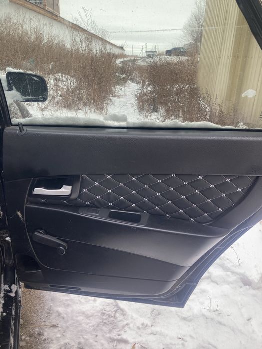 Приора элементы салона подкапотка