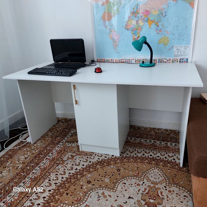 Продаётся письменный стол. Б/у. 40 000тг. Размер 160х70