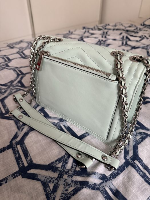 Дамска чанта Guess