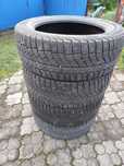 Продам зимнюю шины резину 215/55/R17 viatti