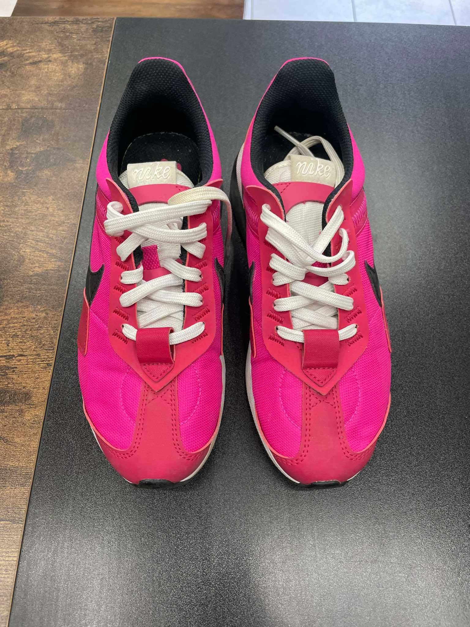 Маратонки Nike - 36.5 номер