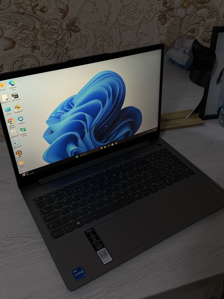 Ноутбук новый Lenovo