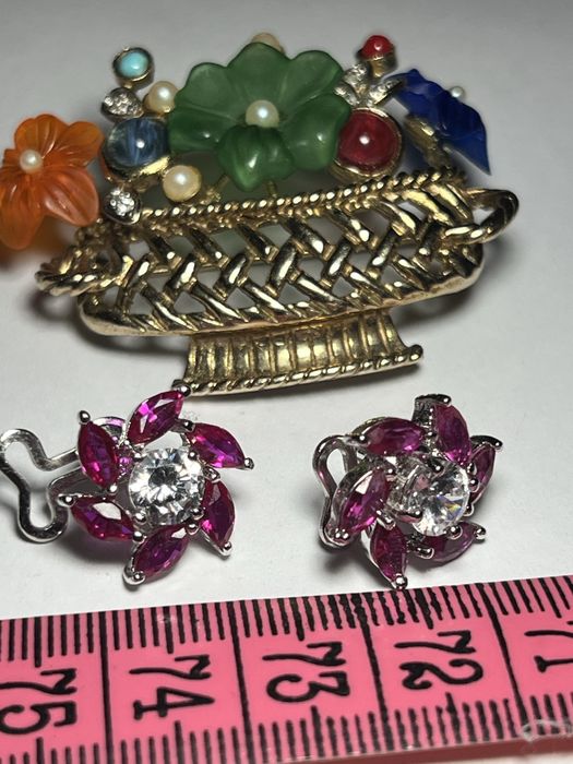 Bijuterii de argint cu pietre naturale