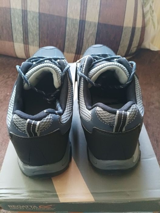 Нови туристически обувки н.45