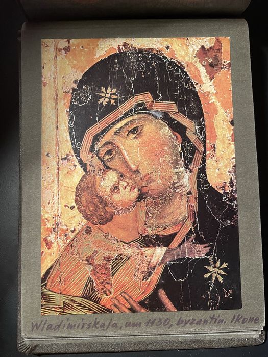Album Sfânta Maria, carton și piele