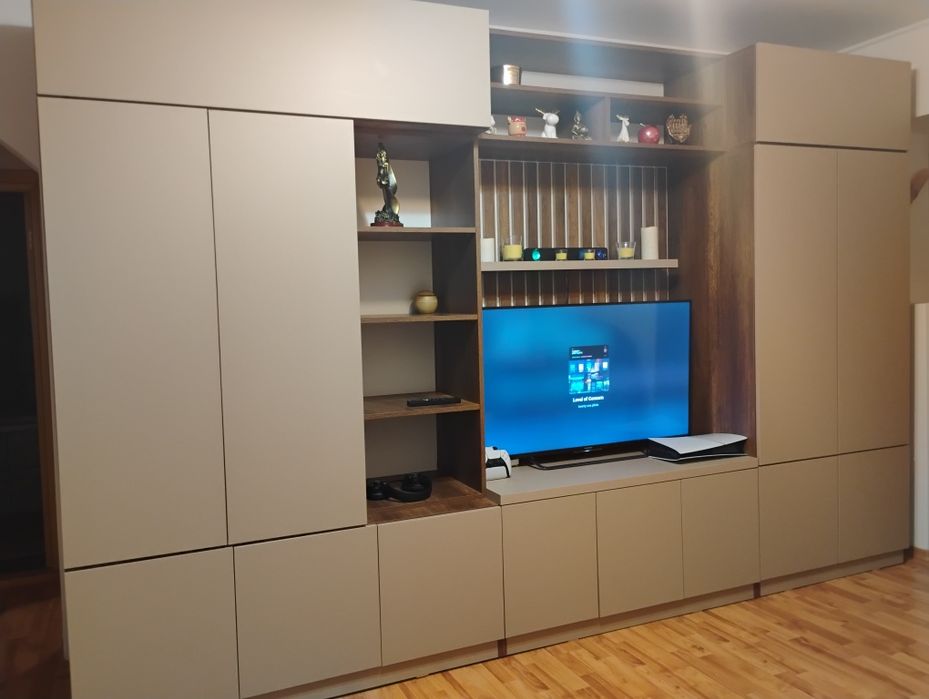 Mobila living/dormitor