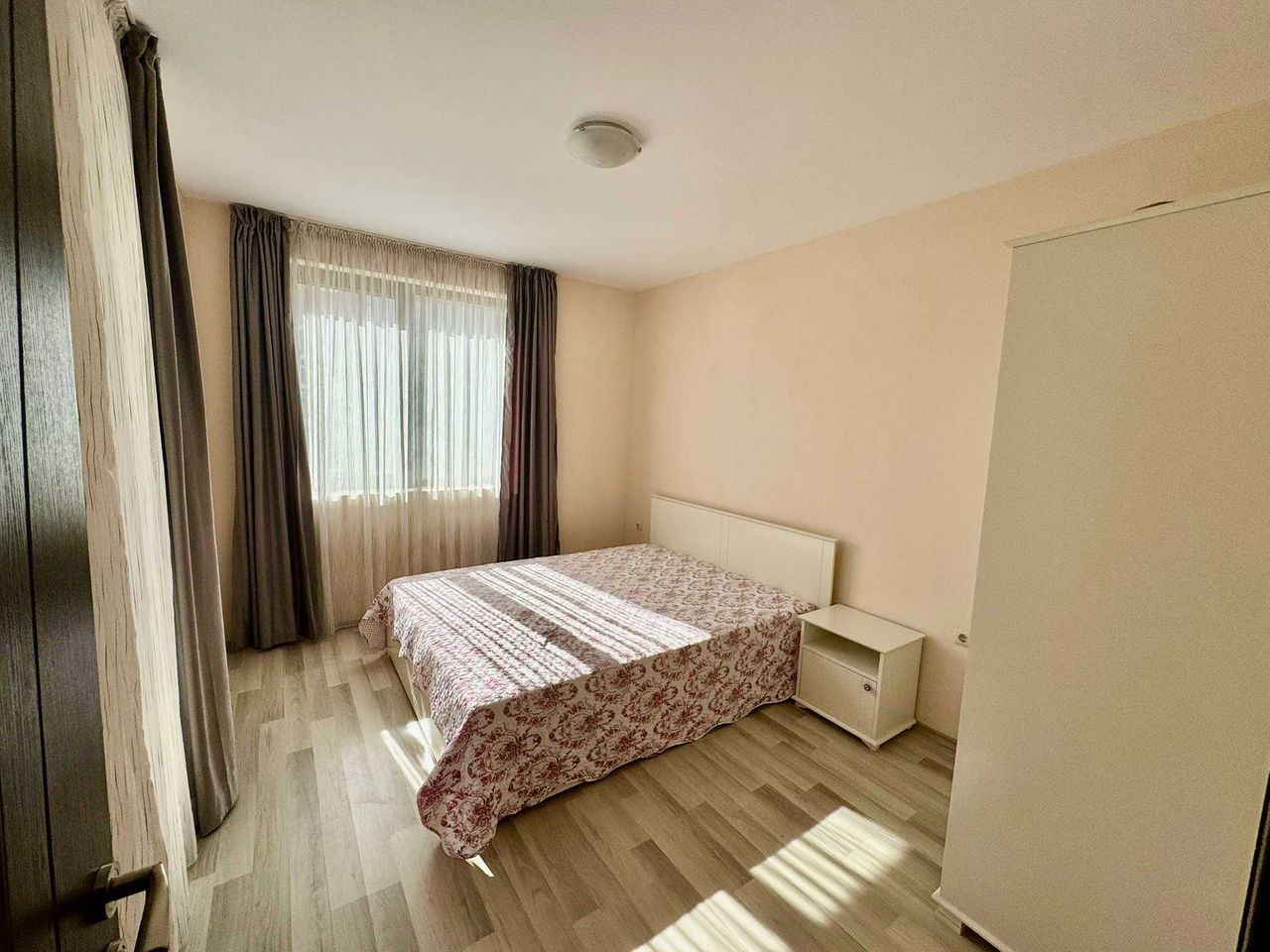 Продава се Двустаен апартамент в с. Равда, Област Бургас - 56 кв.м за 1393 €/кв.м - Снимка #3