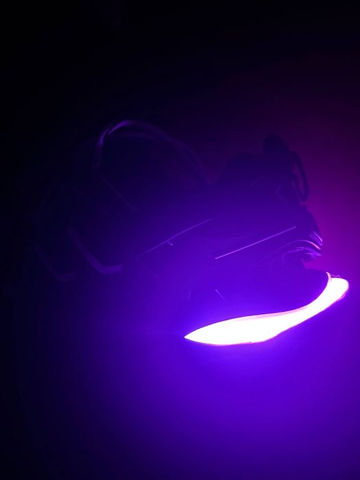 Balenciaga track cu leduri black white 2021 negri si albi confortabili