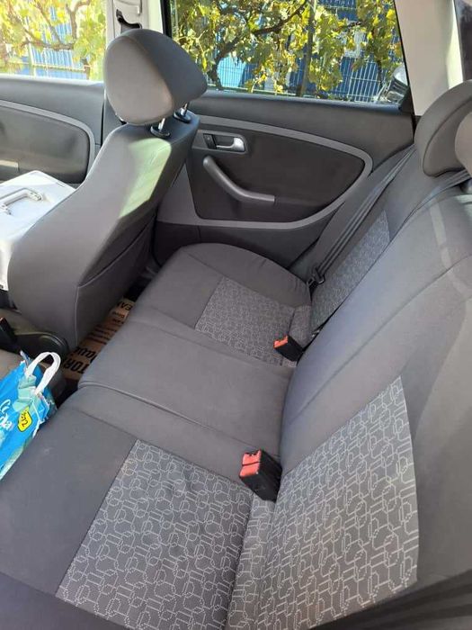 Vând SEAT Cordoba 1,9 D