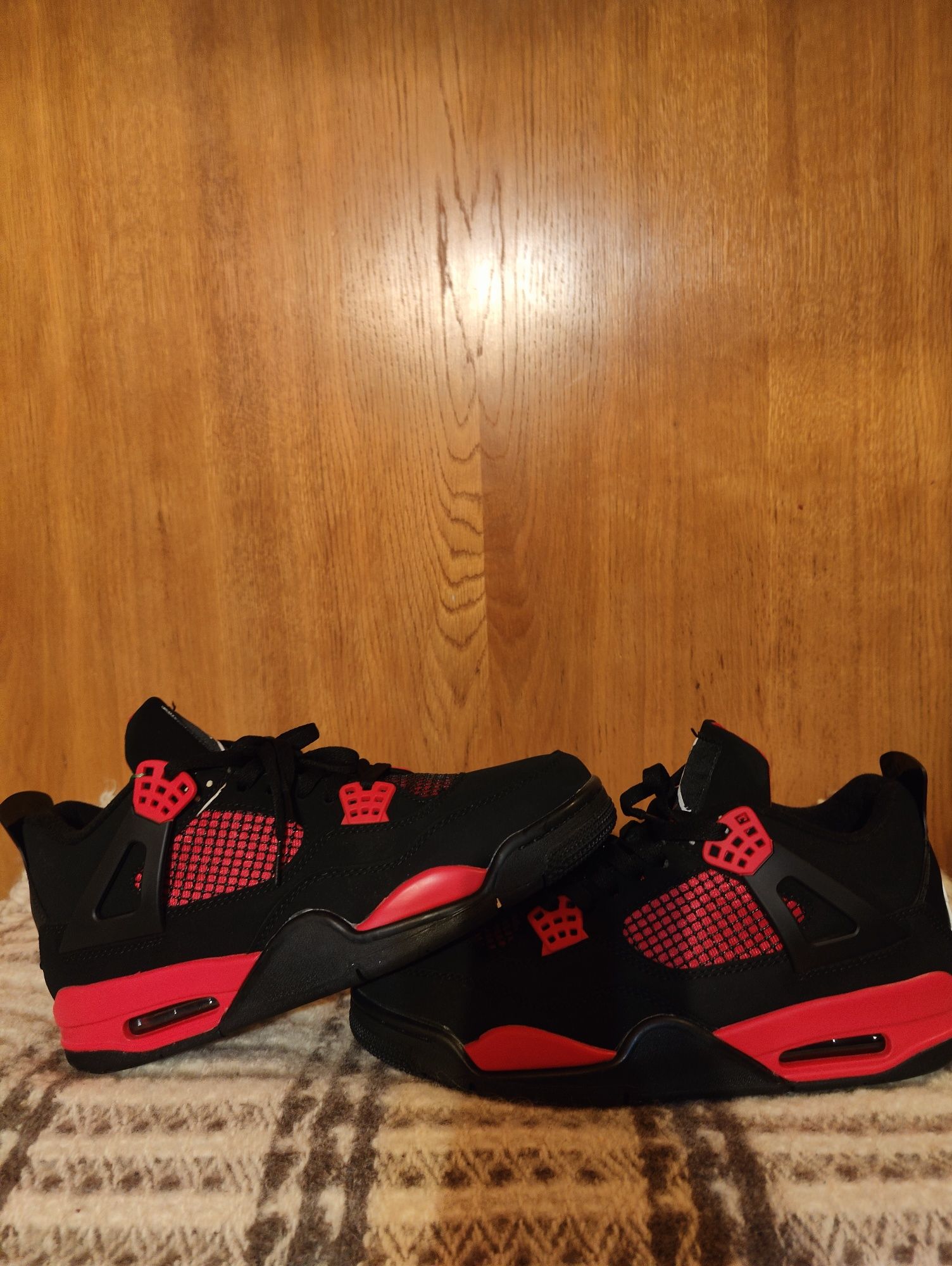 Air Jordan 4 Retro red thunder