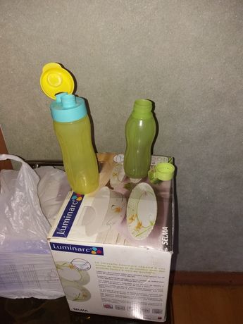 Экологически чистые бутылочки для питья.Тupperware