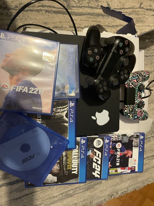 Play station 4,3 manete ,7 jocuri!