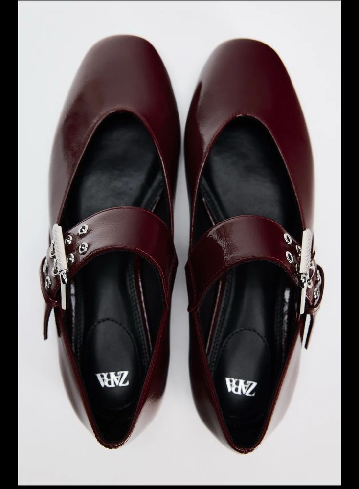 Дамски равни обувки Zara