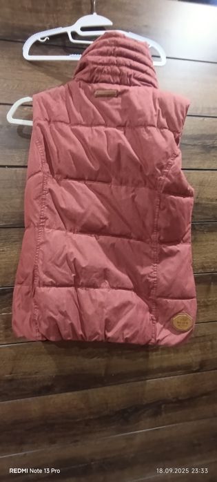 Naketano два оригинални елека L