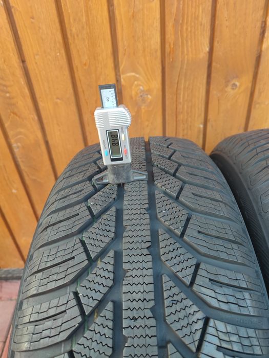 2 bucăți Cauciucuri de iarna 235 65R17 108H iarnă SEMPERIT