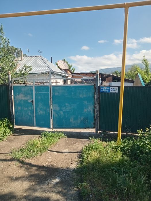 Продаётся Дом, большой участок земли возможно подключится газу