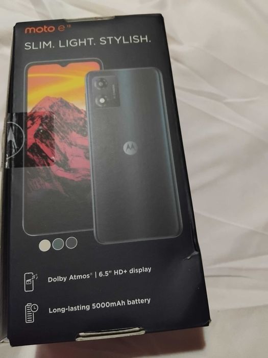 Чисто нов телефон Motorola e13
