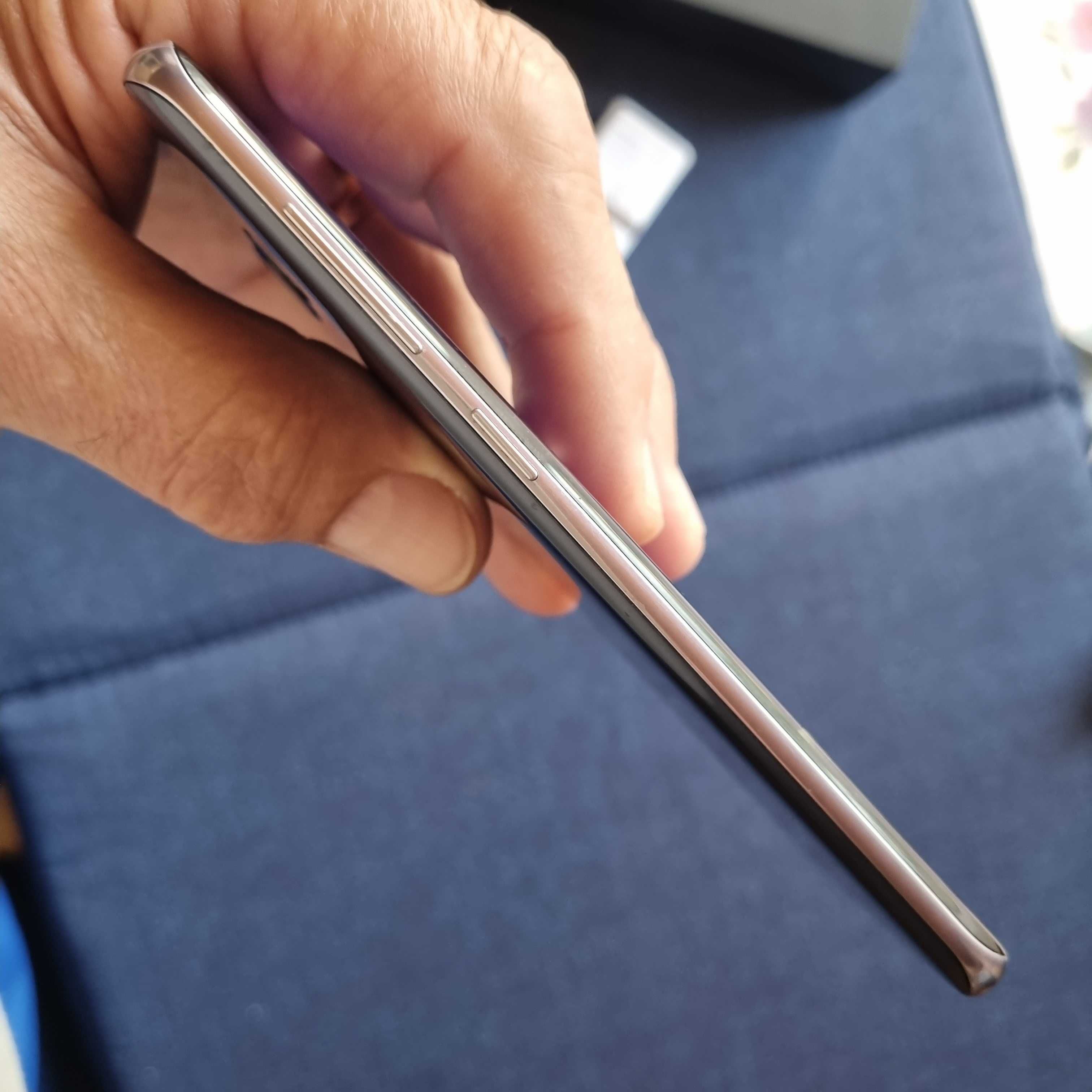 Sansung S8 Неразличим от нов!!!