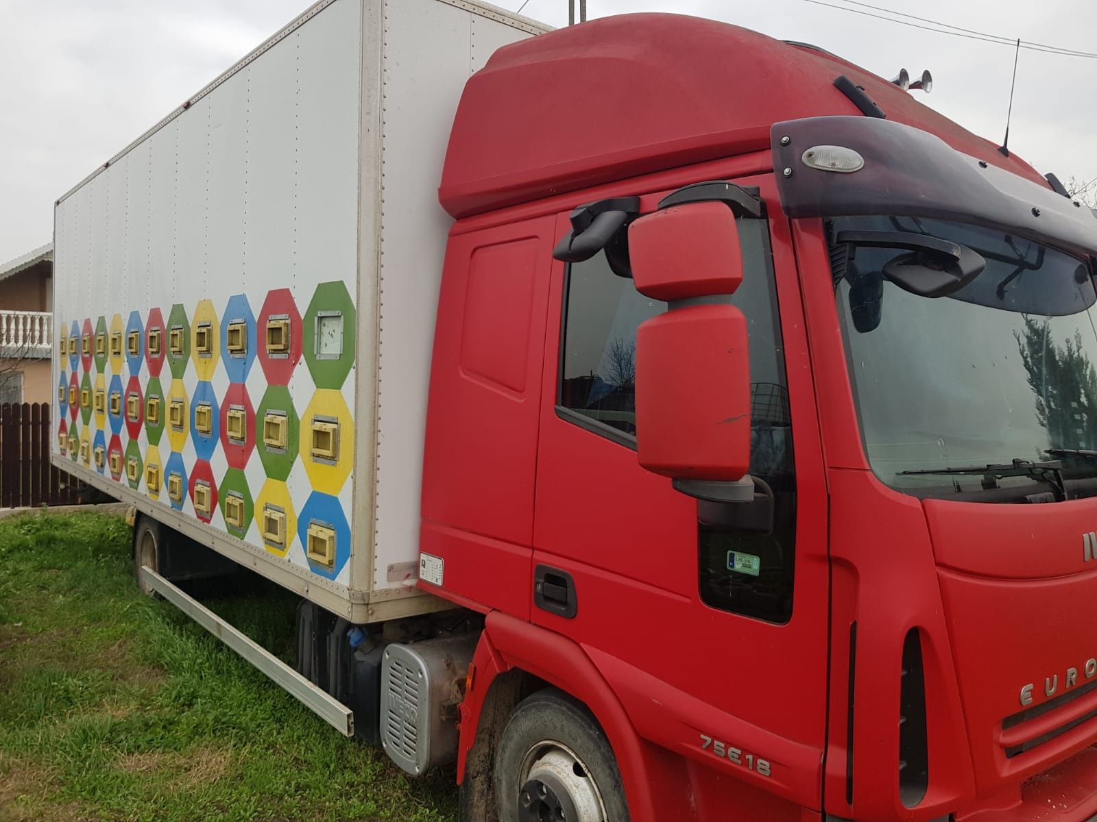 Camion apicol de vânzare