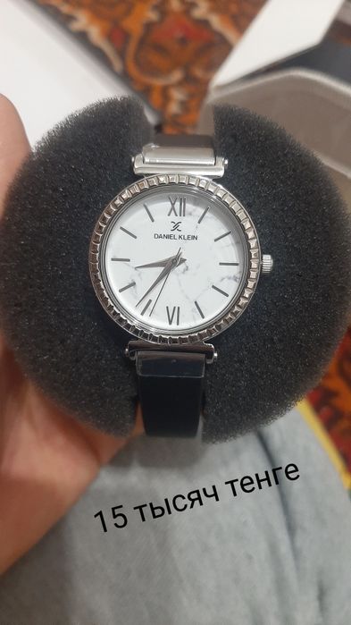 Продам новые часы